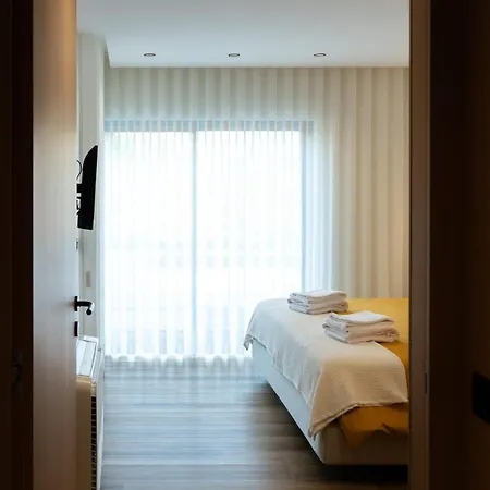 Casa Encosta Do Monte