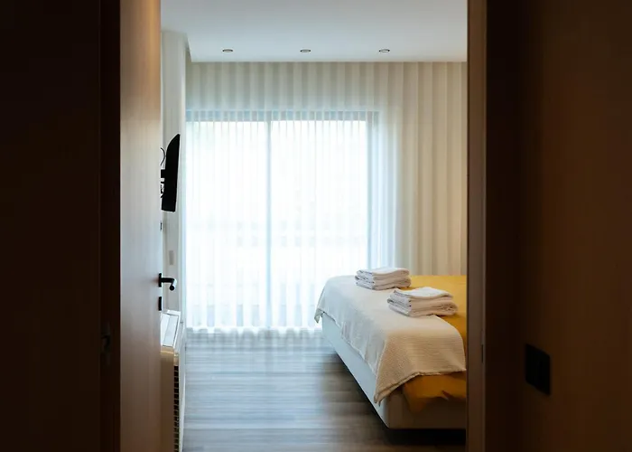 Casa Encosta Do Monte